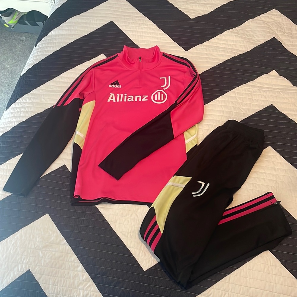 Juventus Adidas tracksuit (Italian soccer team)